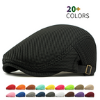 Gorro transpirable: tejido de malla, correa ajustable (55–60 cm) y banda antisudor integrada.