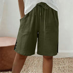 Pantalones cortos de verano para mujer con detalle de botón lateral
