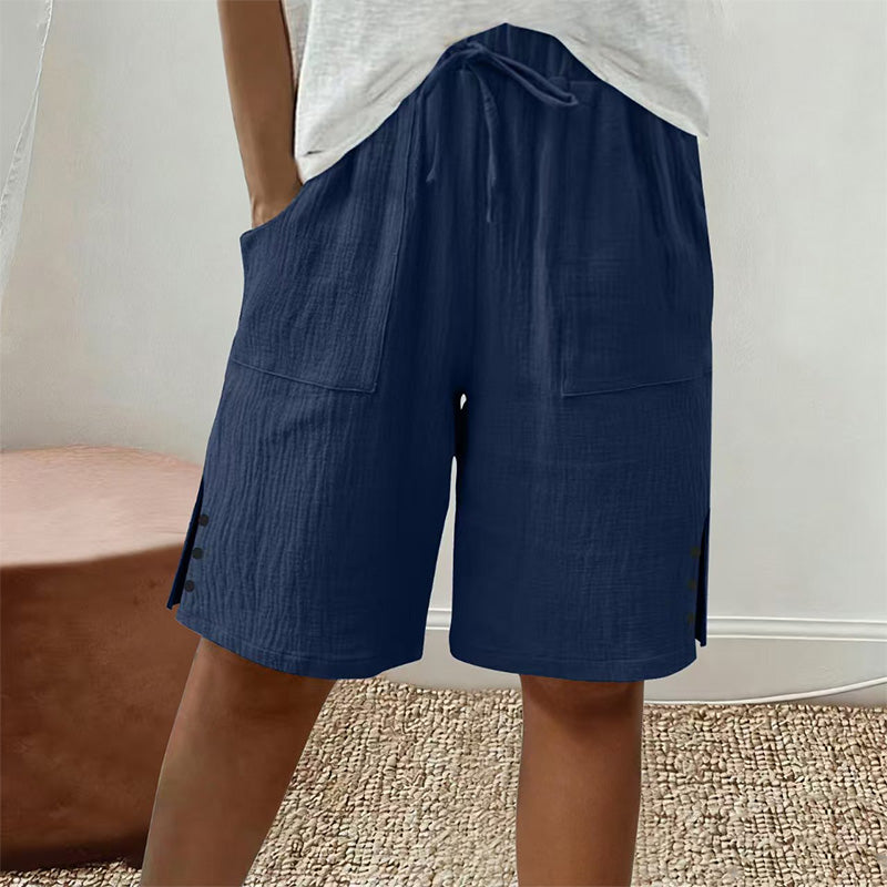 Pantalones cortos de verano para mujer con detalle de botón lateral